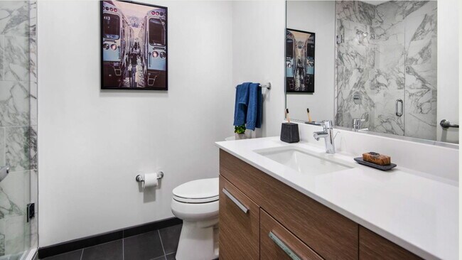 Building Photo - 902 W Madison St