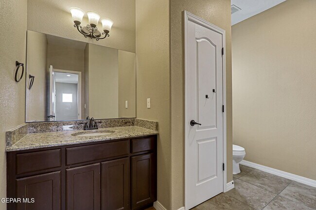 Building Photo - 2436 Eastern Sky St