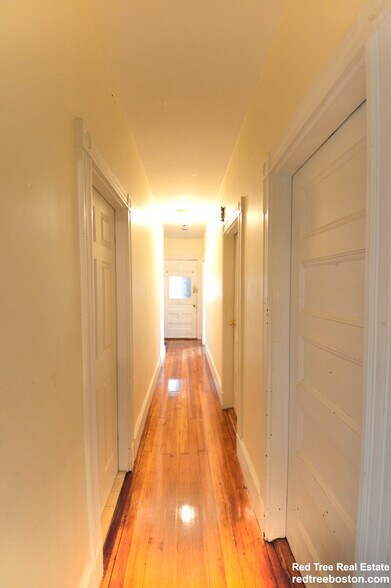 Building Photo - 10 Bucknam St