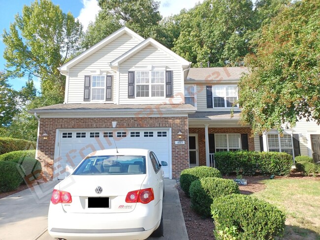 Primary Photo - Luxury 4 BR 2-Car Garage Cul-de-Sac End Un...