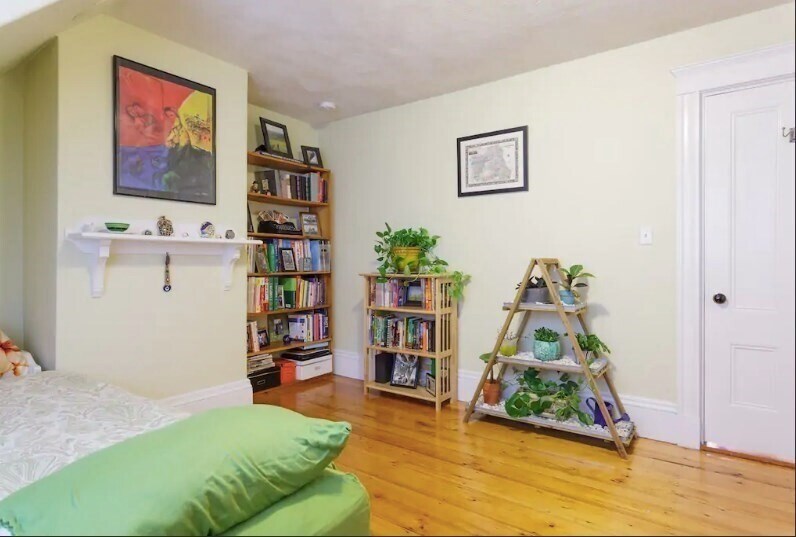 Building Photo - 3 Hagar St