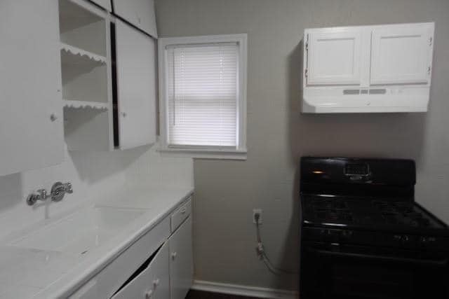 Building Photo - 8706 Cardella Ave