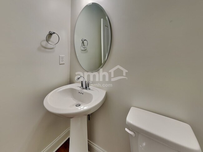 Building Photo - 3232 Grange Ct