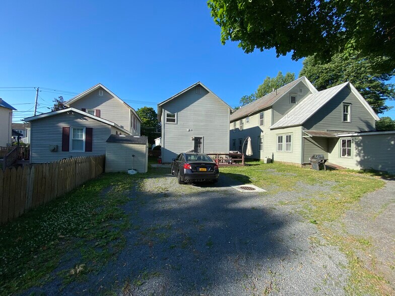 Building Photo - 133 Washington St