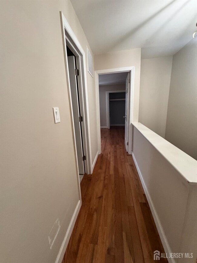 Building Photo - 489 Madison Dr