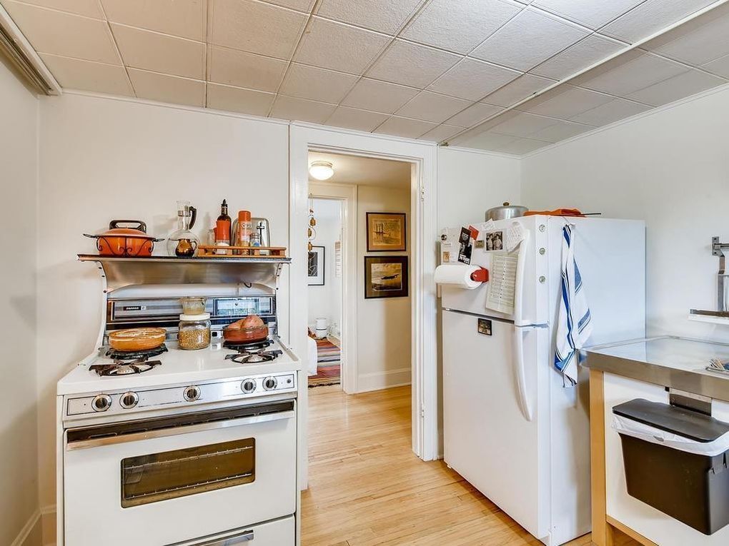 Kitchen - 3732 16th Ave S