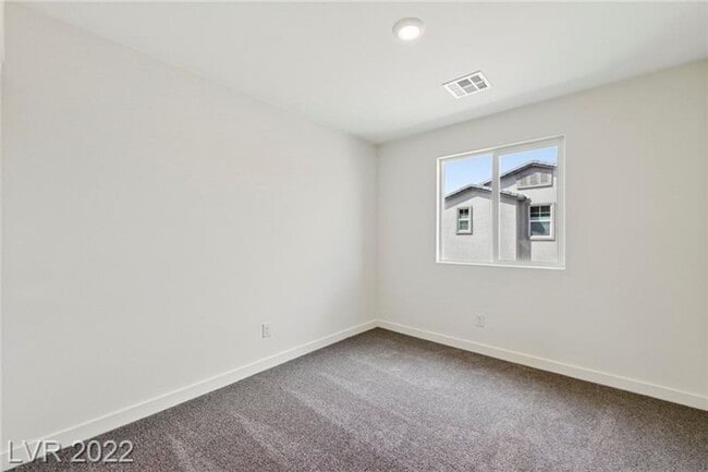 Building Photo - Henderson three bedroom with attached garage!