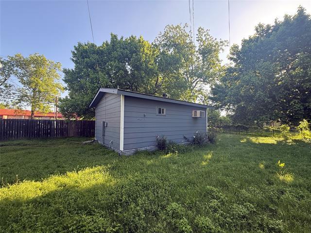 Building Photo - 117 Bowie St