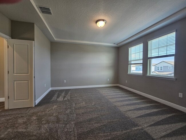 Building Photo - Beautiful and Spacious 3 bedroom 2 bath Townhome With a Split Floor Plan in Winter Garden!
