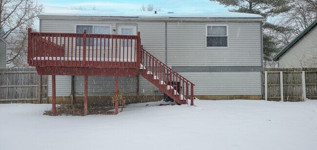 Building Photo - 2862 Chatsworth Way