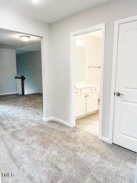 Building Photo - 305 Annabelle Blue Dr