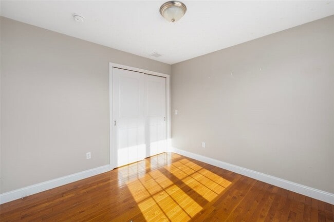 Building Photo - 227 Marshall Ave