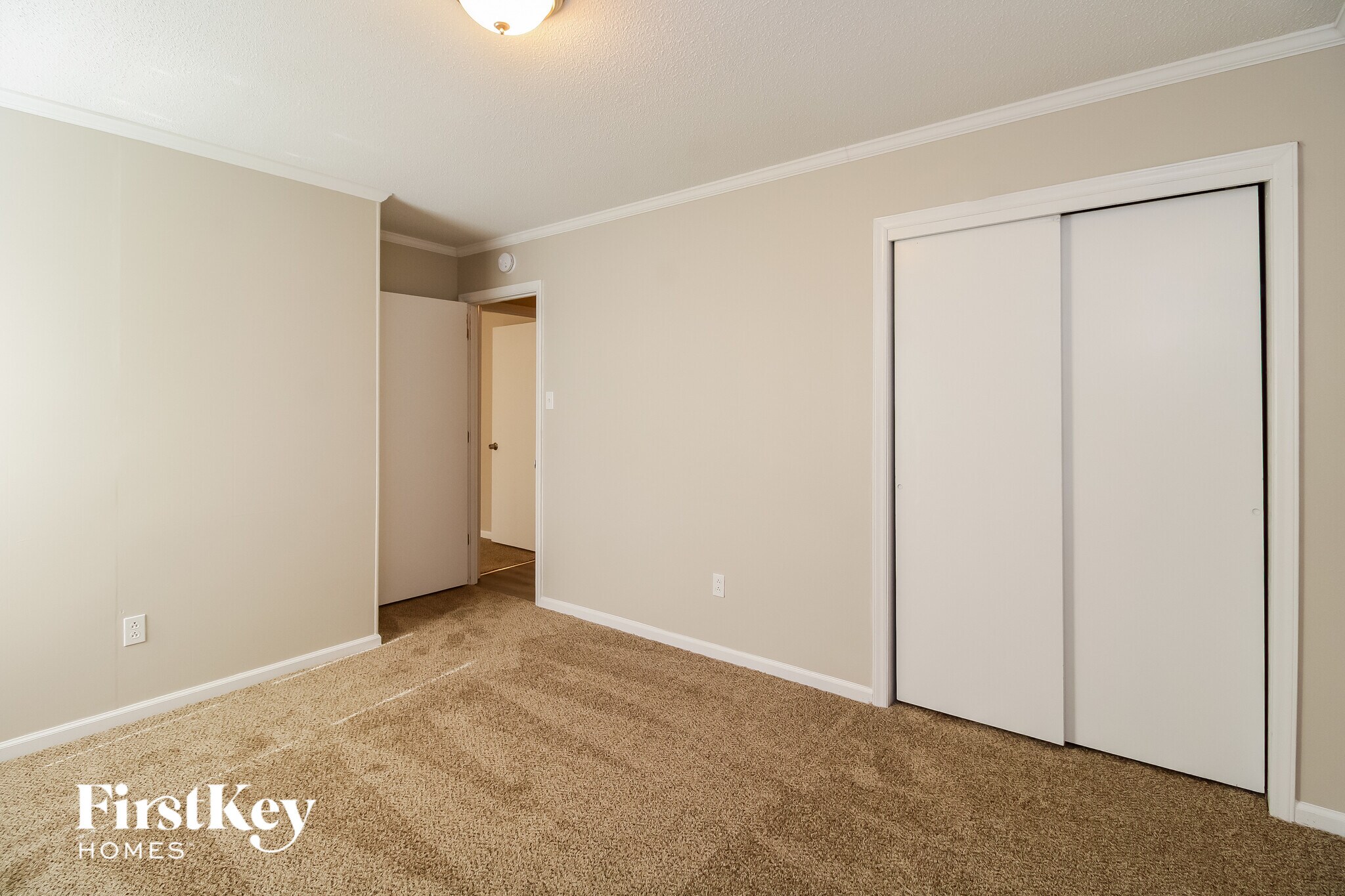 Building Photo - 625 Scott Dr