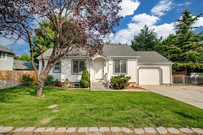 Primary Photo - Bungalow Style Home in SE Boise