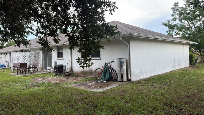 Building Photo - 6403 Eric Dr