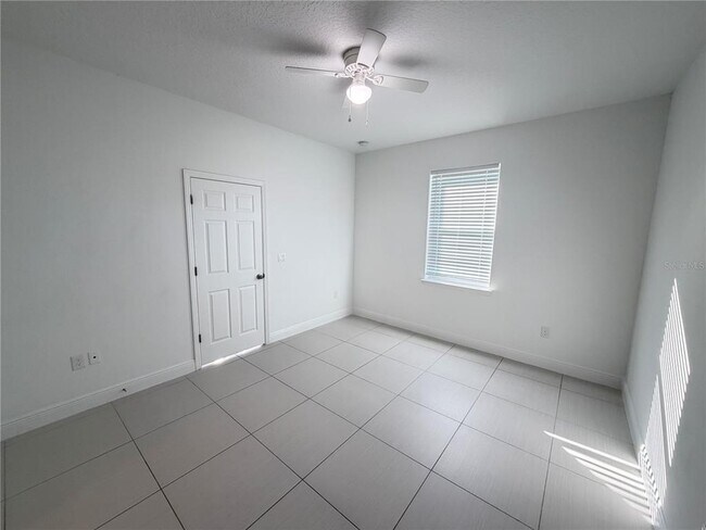 Building Photo - 2481 San Filippo Dr SE