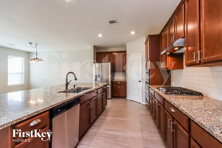 Building Photo - 25515 Kensington Lk Dr
