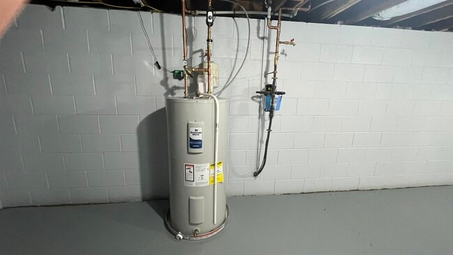 Building Photo - 4 Mulberry Rd