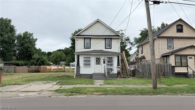 Building Photo - 1433 Kenmore Blvd