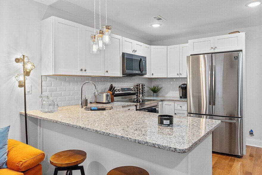 Building Photo - 3025 Baltz St