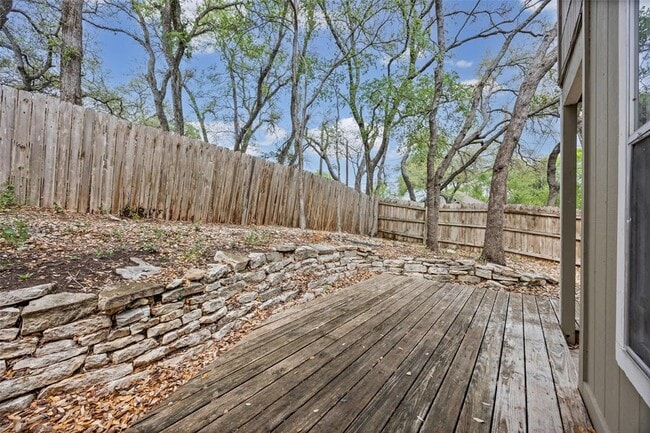 Building Photo - 8100 Dunn St