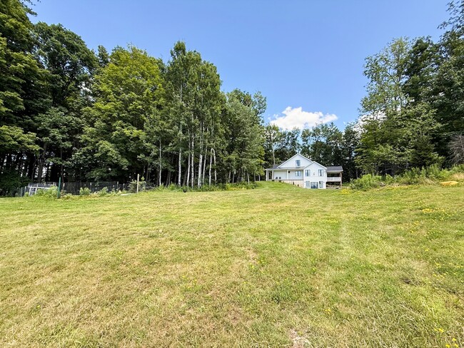 Building Photo - 5 Townline Rd