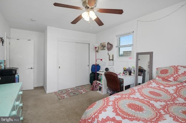 Building Photo - 2702 Cranston Rd