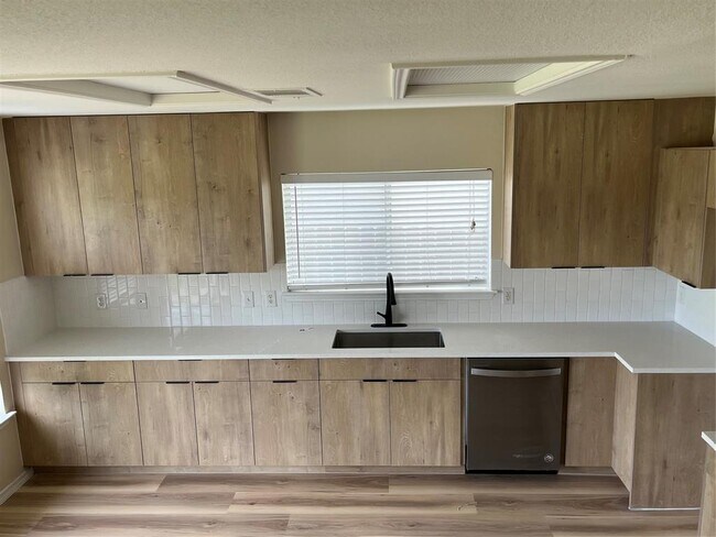 Building Photo - 2617 Byfield Dr