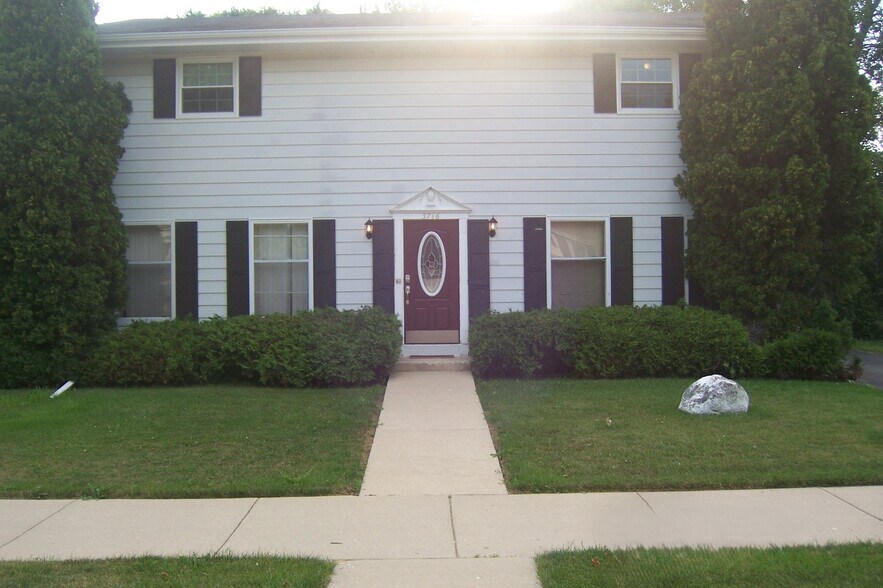 Primary Photo - 3716 10th Ave