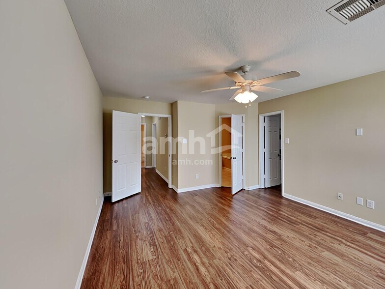 Building Photo - 9415 White Diamond Ln