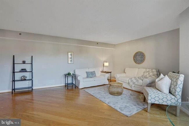 Building Photo - 1200 Braddock Pl