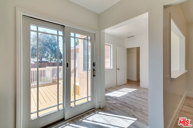 Building Photo - 8037 Campion Dr