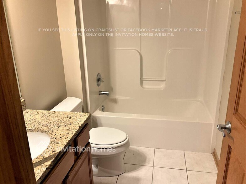 Building Photo - 8172 Parkview Ln