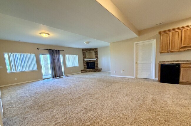 Building Photo - 18515 Peaceful Pines