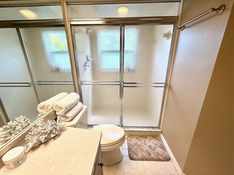 Primary Bath - 3941 Leeward Passage Ct