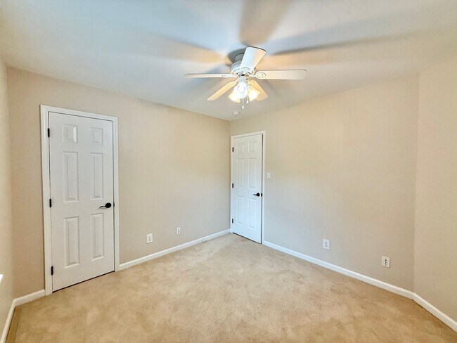 Building Photo - **OFFERING WAIVED APPLICATION FEES & $200 ...