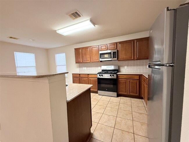 Building Photo - 431 Mantova Dr