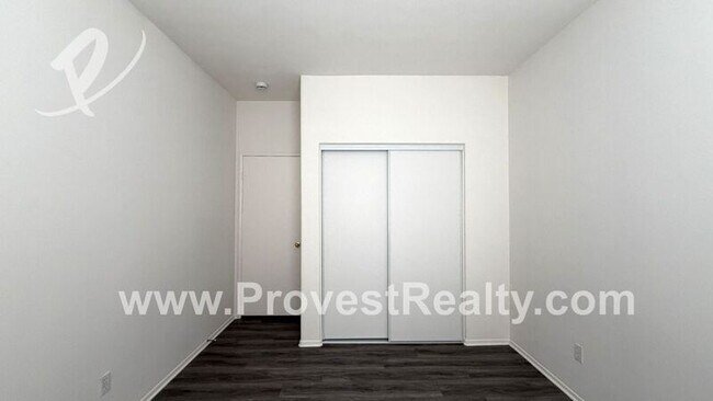 Building Photo - 12383 Luna Rd