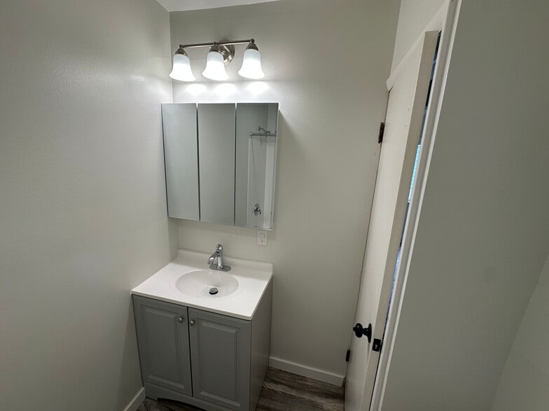 Building Photo - 18108 Harland Ave