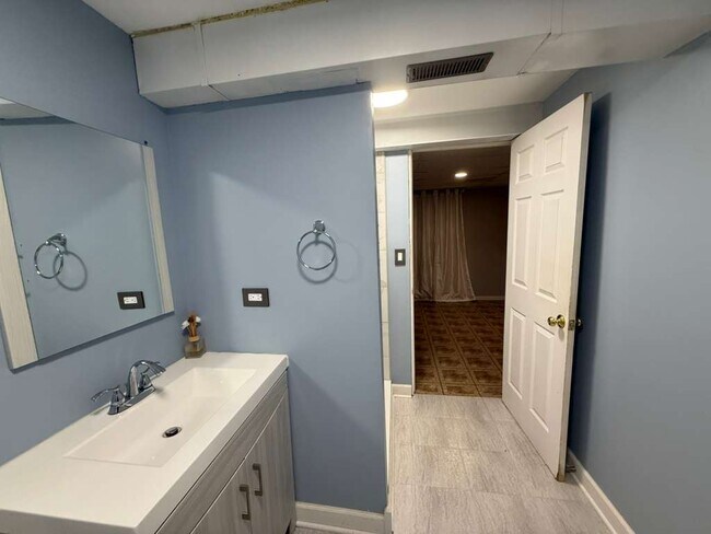 Building Photo - 1410 Whispering Springs Cir