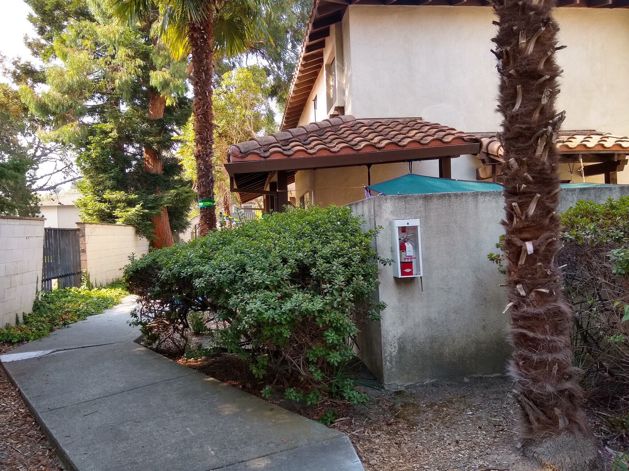 Building Photo - 1260 Montecito Ave