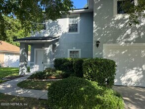 Building Photo - 14014 Summer Breeze Dr