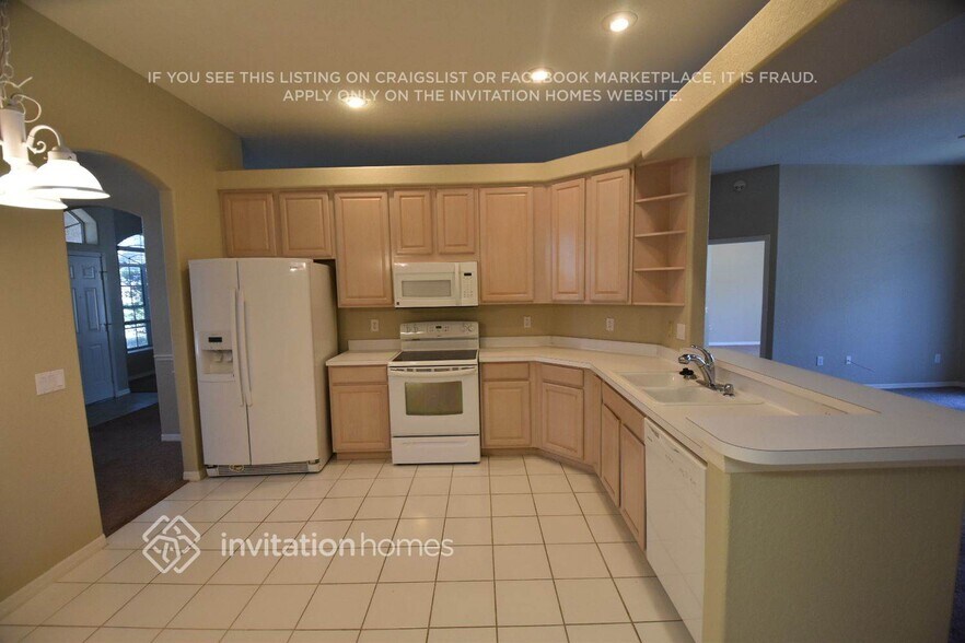 Building Photo - 325 Country Vineyard Dr