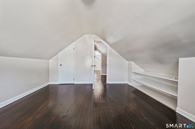 Building Photo - 33 Harland Ave