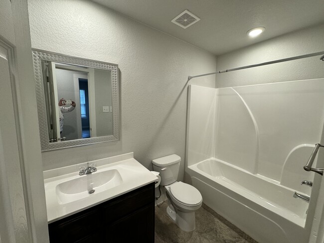 Building Photo - 1415 Shoshoni Trail
