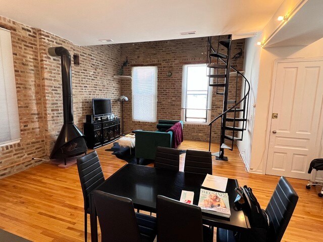 Building Photo - 2129 N Southport Ave