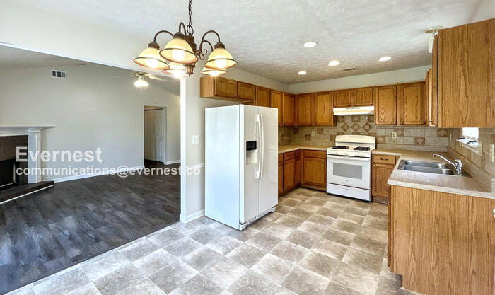 Building Photo - 4266 Gray Raptor Ct