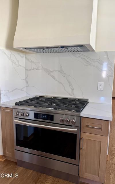 Building Photo - 630 Mercedes Ave