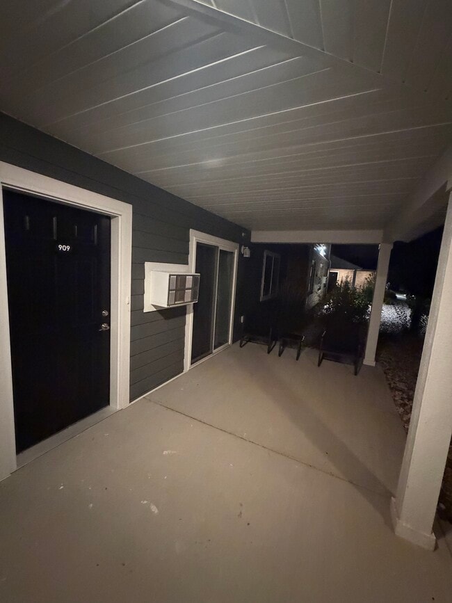 Building Photo - Greenfield Estates