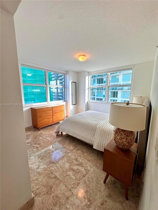 Building Photo - 31 SE 5th St